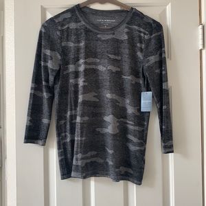 Lucky Brand Quarter sleeve length black camo shirt